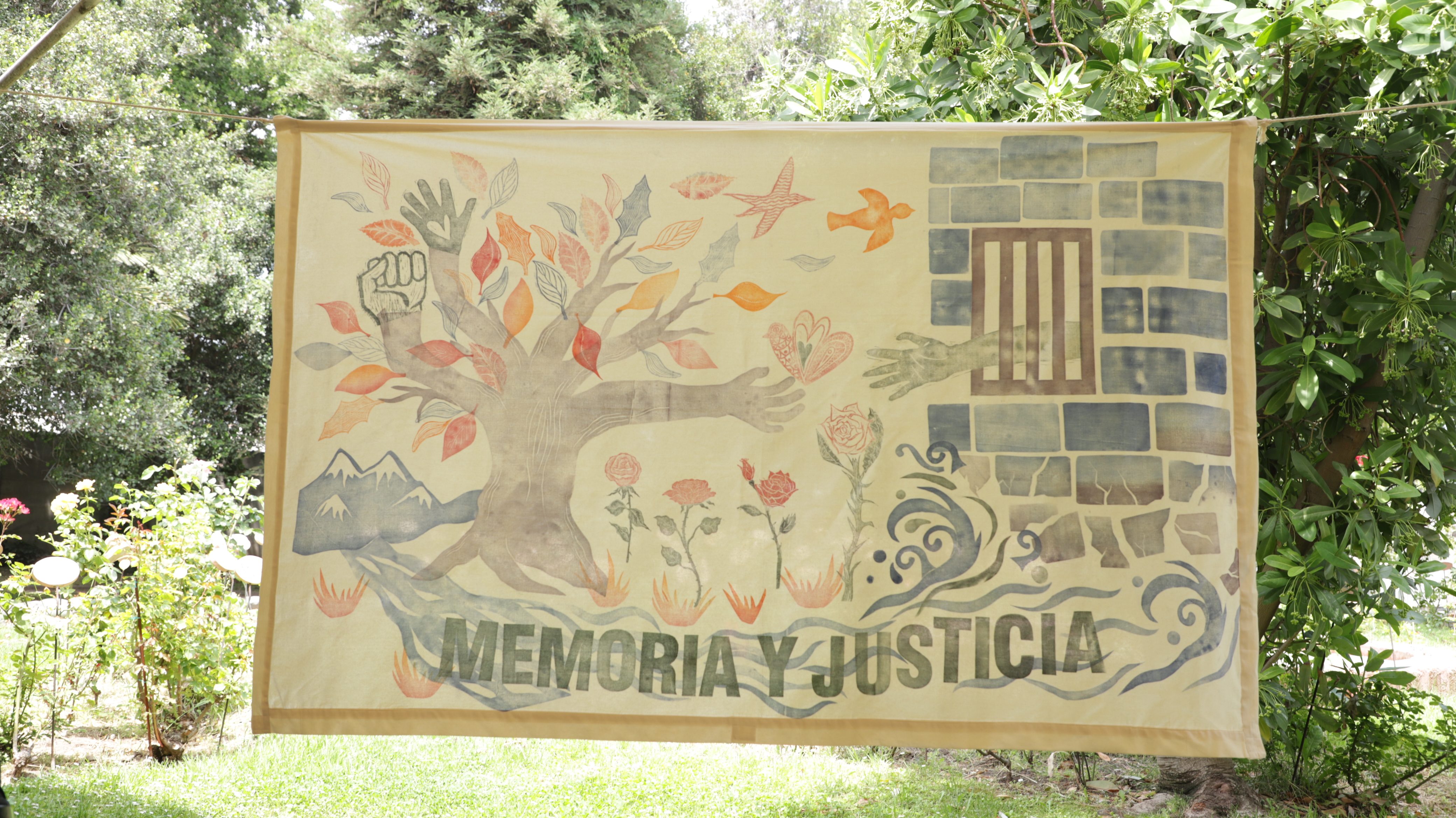 TALLER DE GRABADO DONA A VILLA GRIMALDI LIENZO PARA NUESTRA MEMORIA